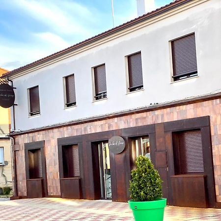 Estudio Puertas Del Orbigo Carrizo de la Ribera Exteriér fotografie